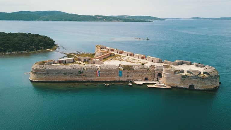 Explore St Nicholas’ Fortress