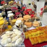 Stol i ponuda Dana šljiva i rakija