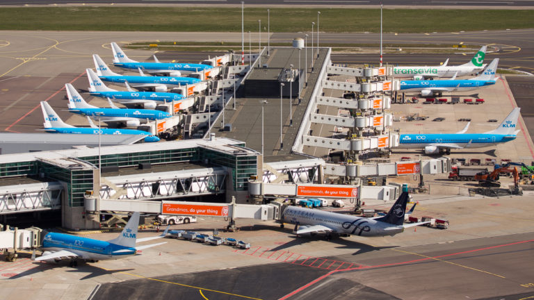 KLM – Ljetni raspored letenja je krenuo, ali zrakoplovi čekaju bolja vremena