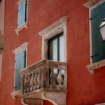 05-Stupovi-na-balkonu_Anuschka-Medium