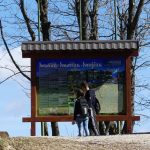 Interpretacijska-ploca-na-vrhu-IvancicE_BJD