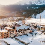 Aussenansicht-Hotel-Samerhof-im-Winter-Nassfeld-c-Hotel-Samerhof-1024×720